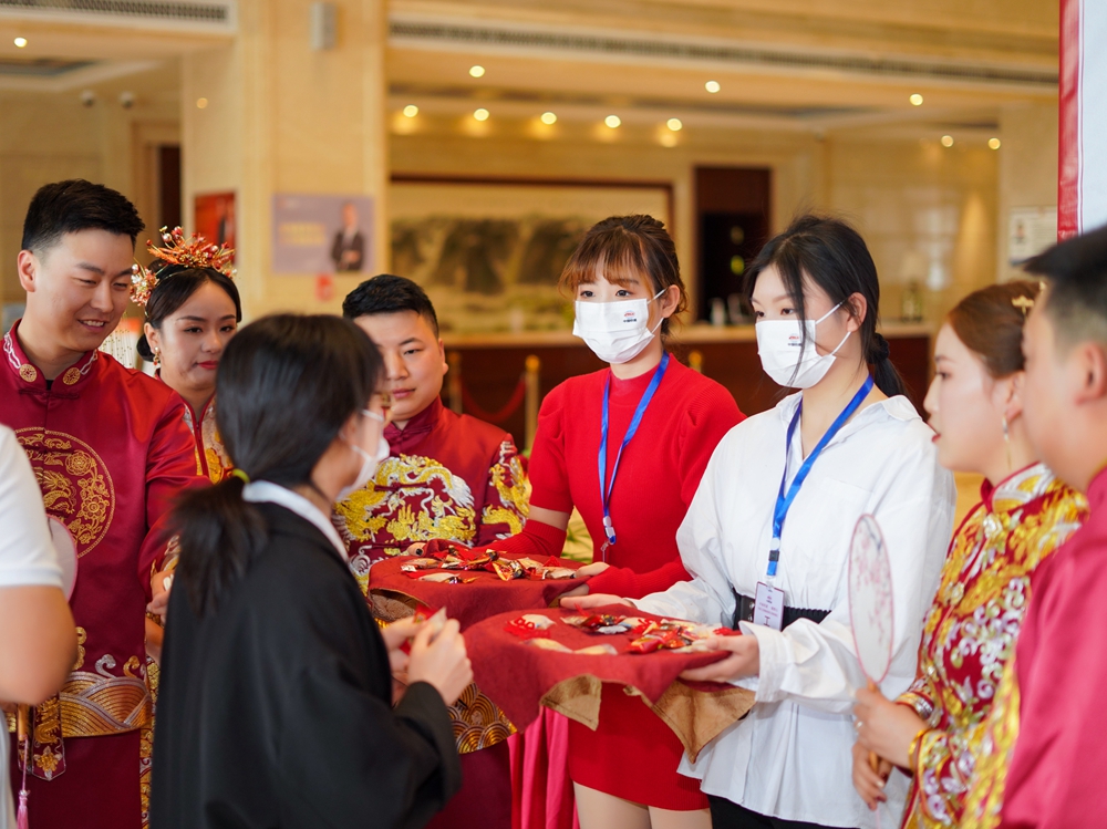 【幸福鐵建，一路黔行】中鐵十五局城建公司集體婚禮(圖9)