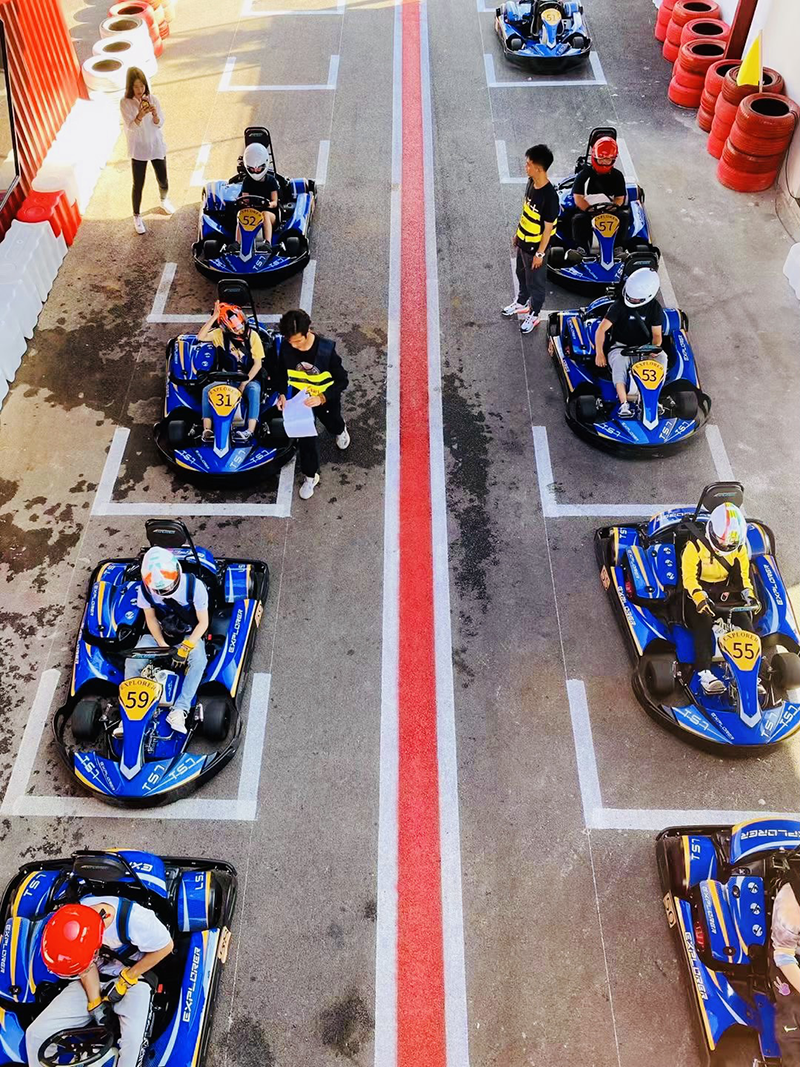 【新浪新聞】貴陽Ckart卡丁車俱樂部盛大開業(yè)(圖6) 【新浪新聞】貴陽Ckart卡丁車俱樂部盛大開業(yè)(圖6)